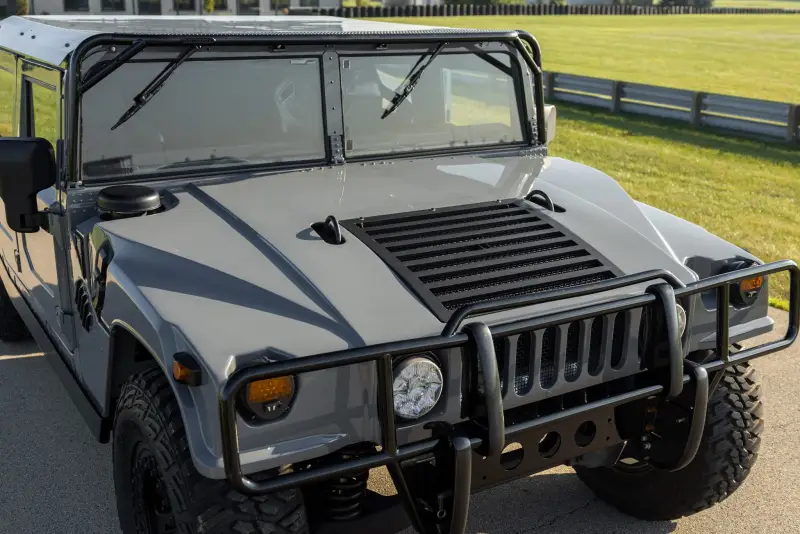 1998 AM General M998 HMMWV photo 18