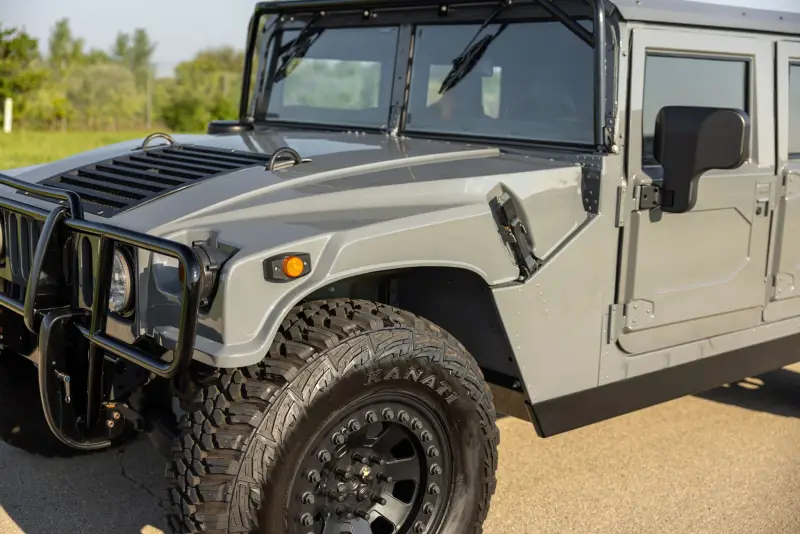 1998 AM General M998 HMMWV photo 21