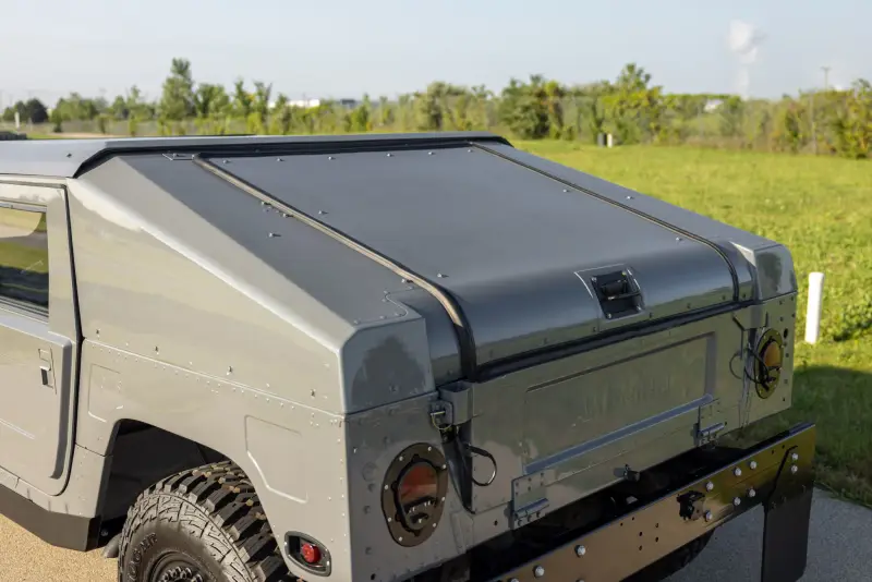 1998 AM General M998 HMMWV photo 27