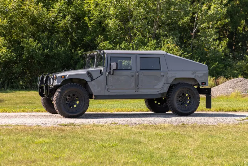 1998 AM General M998 HMMWV photo 8
