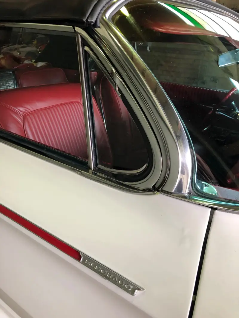 1962 Cadillac Eldorado Biarritz Convertible photo 21
