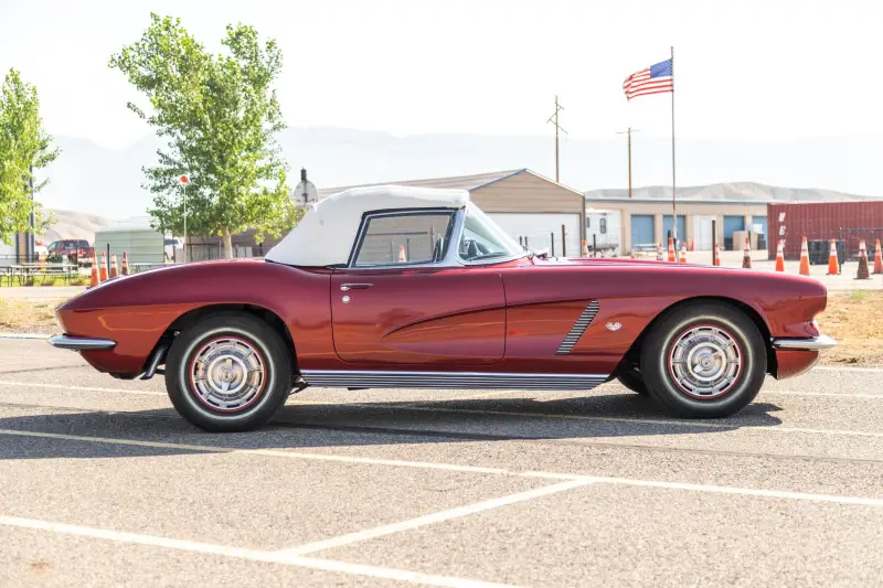 1962 Chevrolet Corvette photo 11