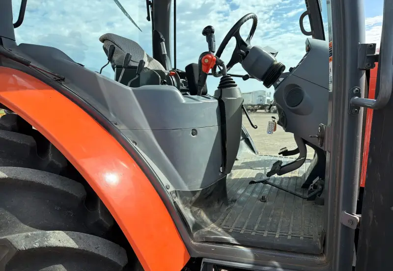 2013 Kubota M135GX photo 40