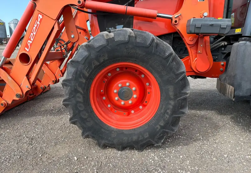 2013 Kubota M135GX photo 52