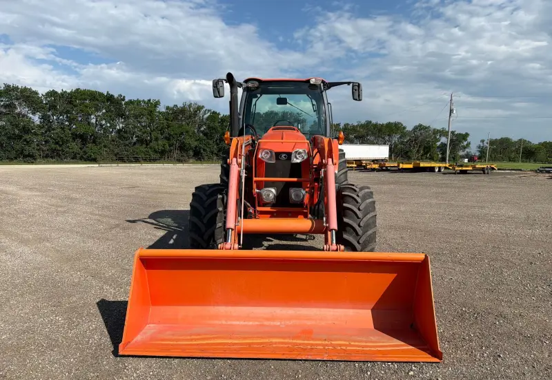 2013 Kubota M135GX photo 2