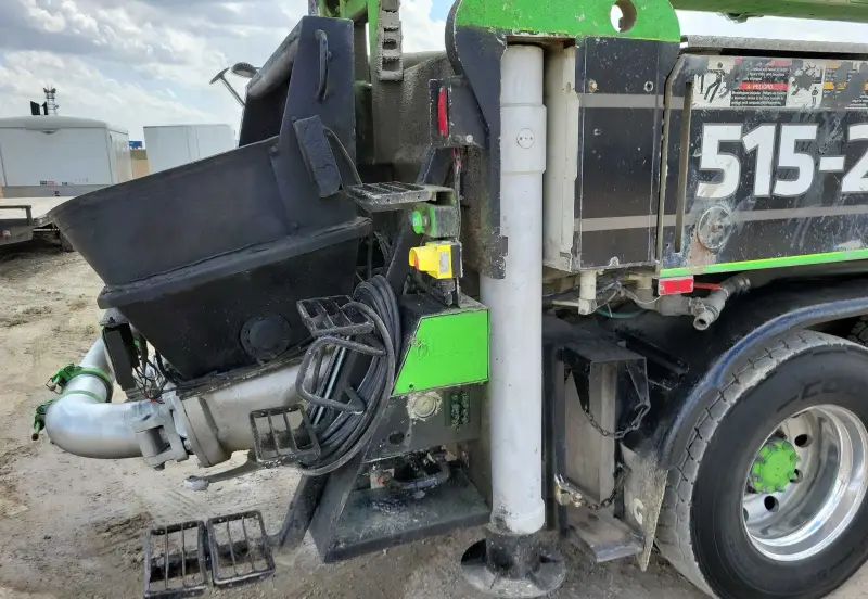 2007 Mack MR688S photo 23