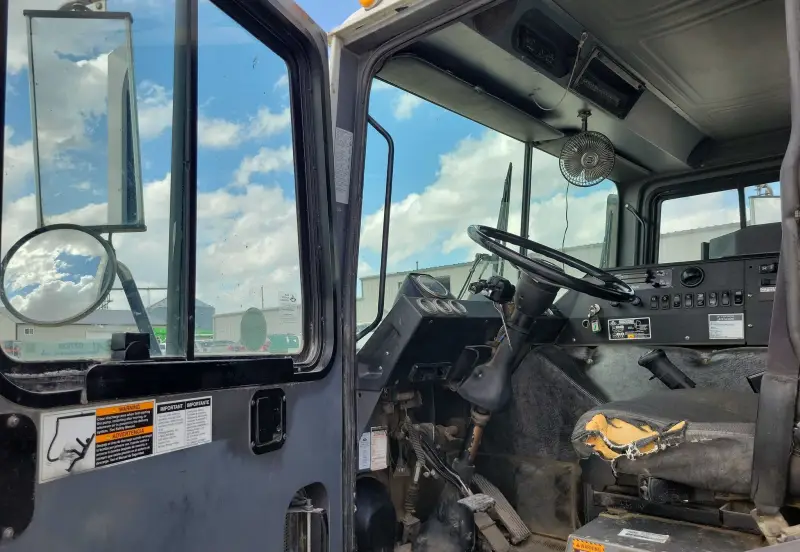 2007 Mack MR688S photo 47