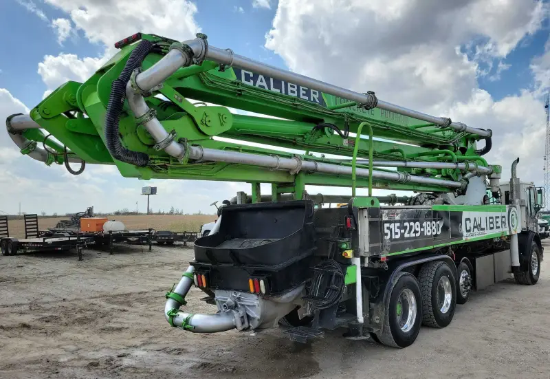 2007 Mack MR688S photo 5