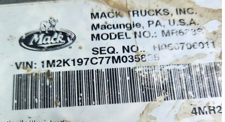 2007 Mack MR688S photo 110